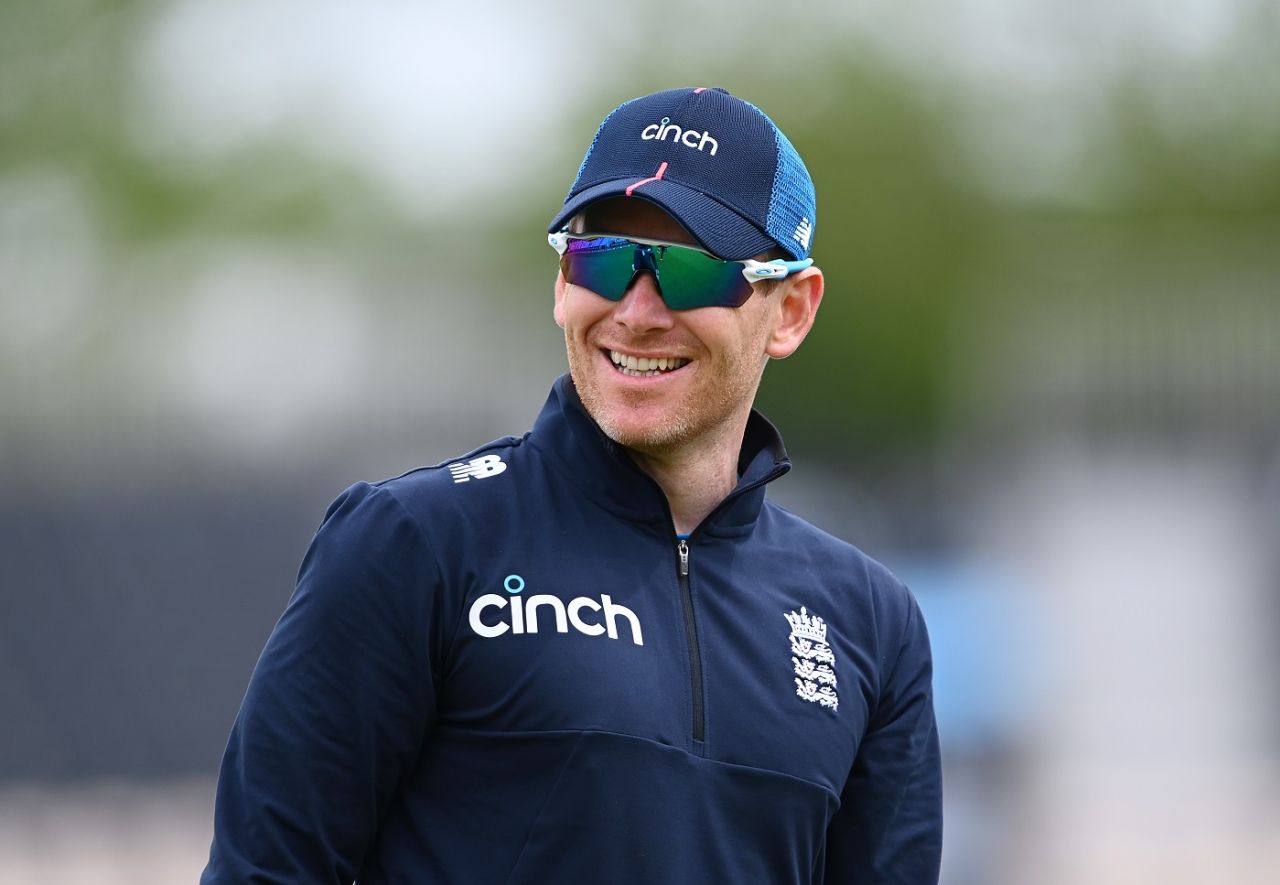 Eoin Morgan warms up ahead of the match, England vs Sri Lanka, 3rd T20I, Southamptoon, June 26, 2021