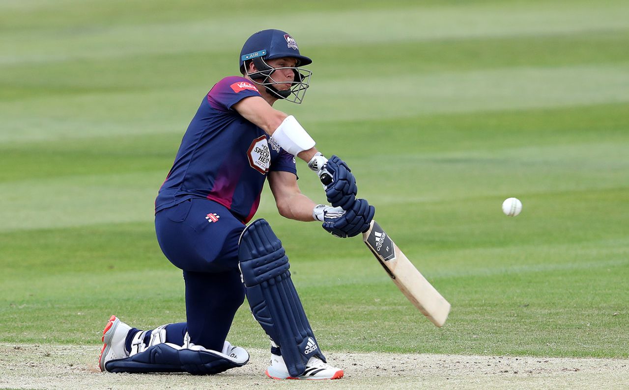 Ben Curran slog-sweeps over midwicket, July 23, 2020