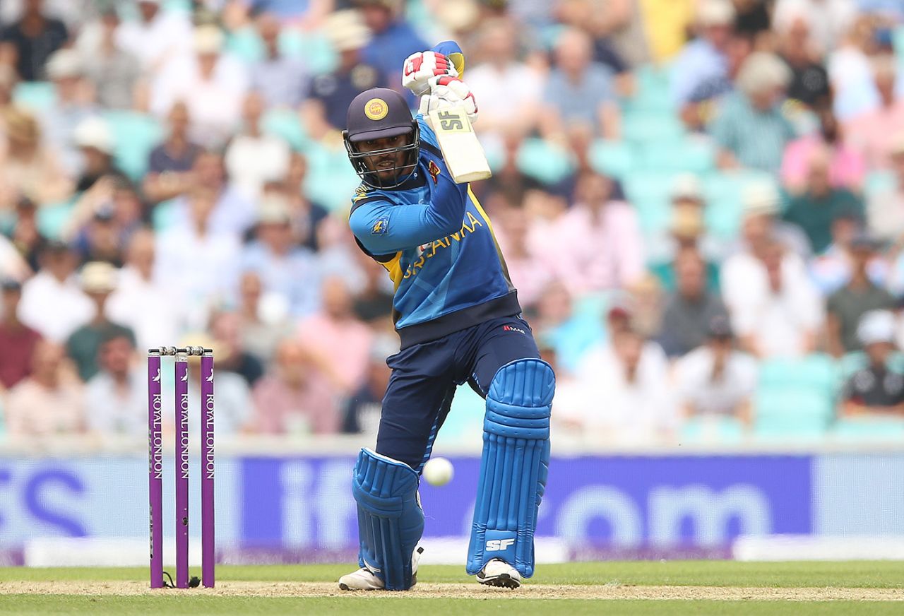 Dhananjaya de Silva stands tall to cream one through cover, England vs Sri Lanka, 2nd ODI, The Oval, July 1, 2021