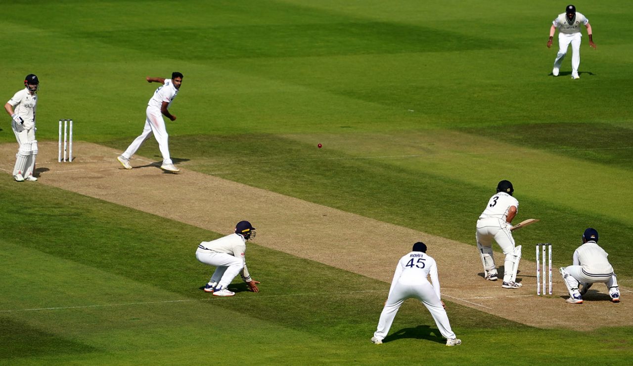 R Ashwin bowls to Ross Taylor, India vs New Zealand, World Test Championship (WTC) final, Southampton, Day 6 - reserve day, June 23, 2021