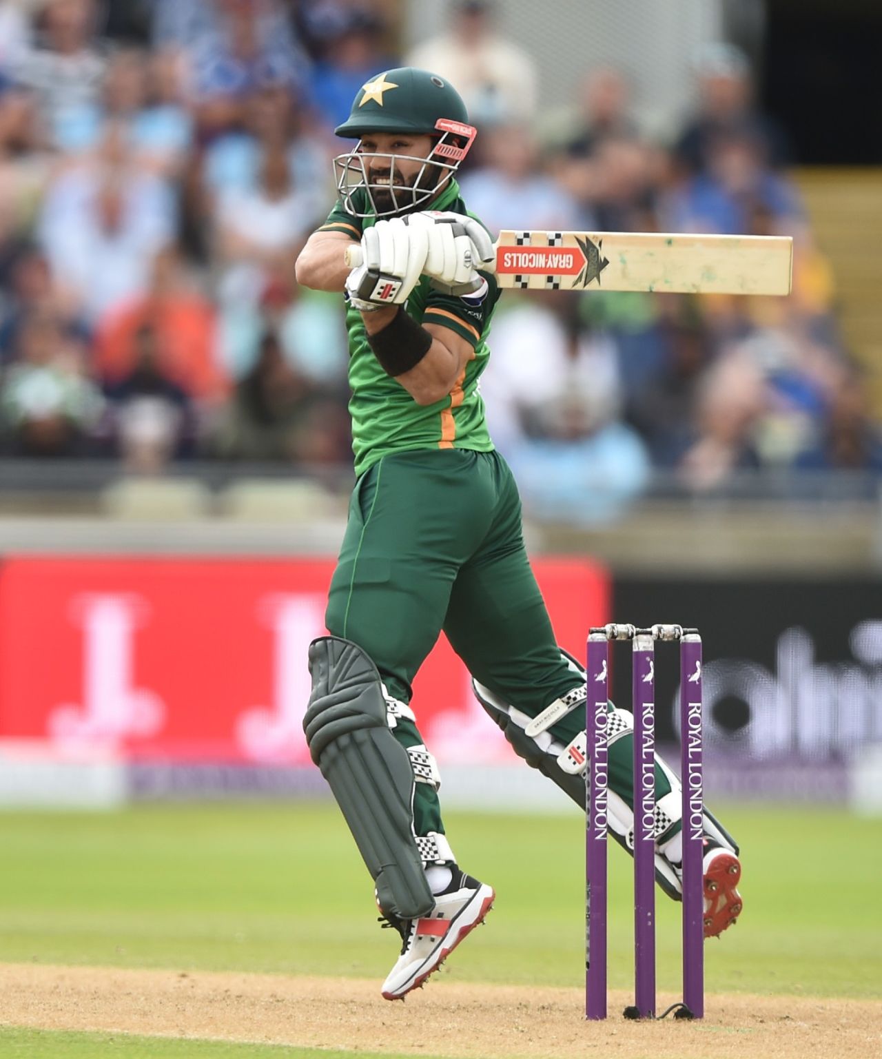 Mohammad Rizwan pulls during his half-century, England vs Pakistan, 3rd ODI, Edgbaston, July 13, 2021