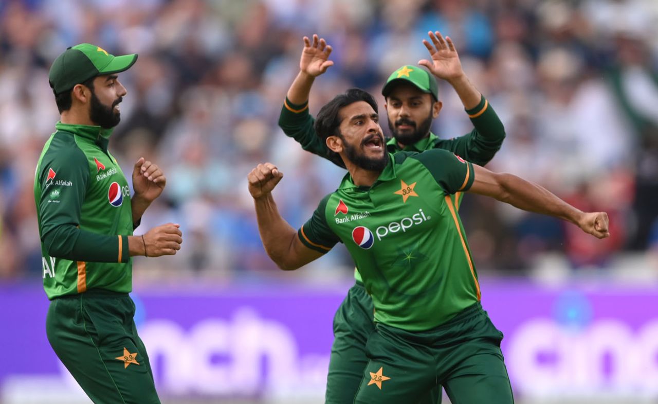 Hasan Ali celebrates after taking the wicket of Dawid Malan, England vs Pakistan, 3rd ODI, Edgbaston, July 13, 2021