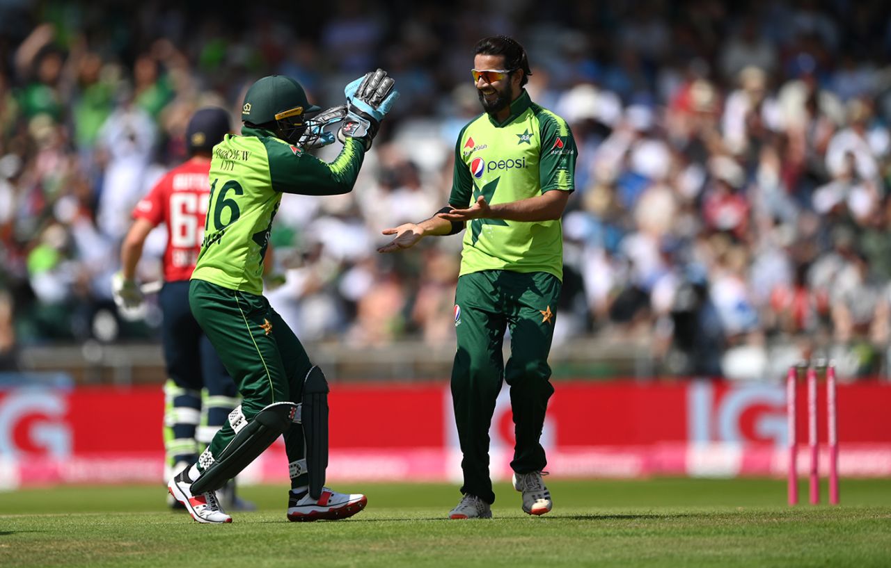 Imad Wasim celebrates another breakthrough, England vs Pakistan, 2nd T20I, Headingley, July 18, 2021