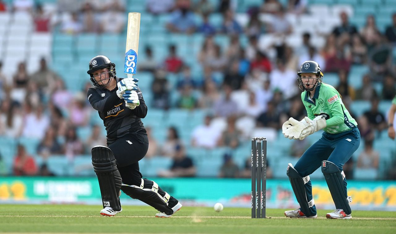 Lizelle Lee anchored the Originals' innings, Oval Invincibles vs Manchester Originals, Women's Hundred, The Kia Oval, July 21, 2021