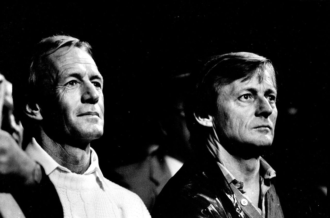 John Cornell (right) alongside Paul Hogan, Sydney, 19 July, 1986