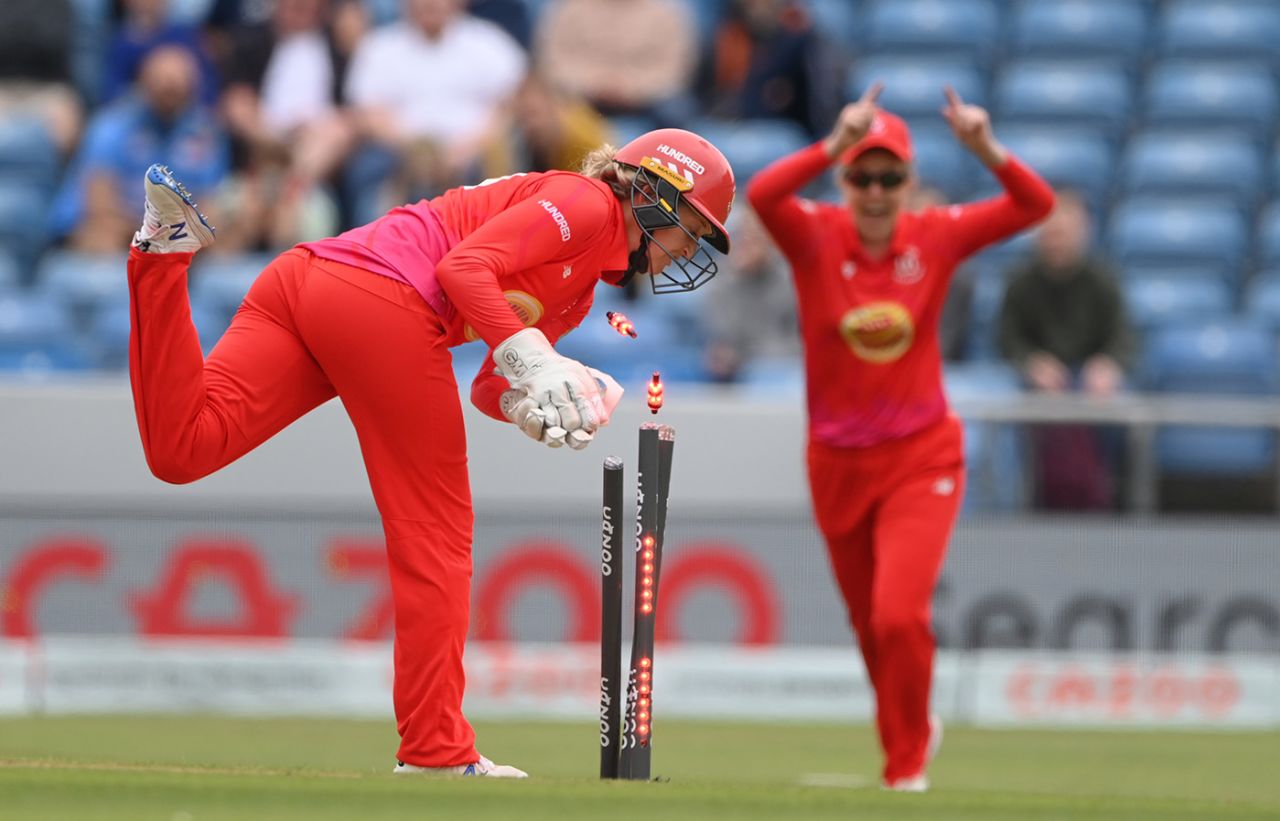 Sarah Taylor completes a run-out, Northern Superchargers vs Welsh Fire, Women's Hundred, Headingley, July 24, 2021