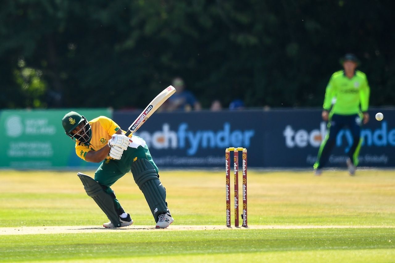 Temba Bavuma goes for the scoop, Ireland vs South Africa, 3rd T20I, Belfast, July 24, 2021