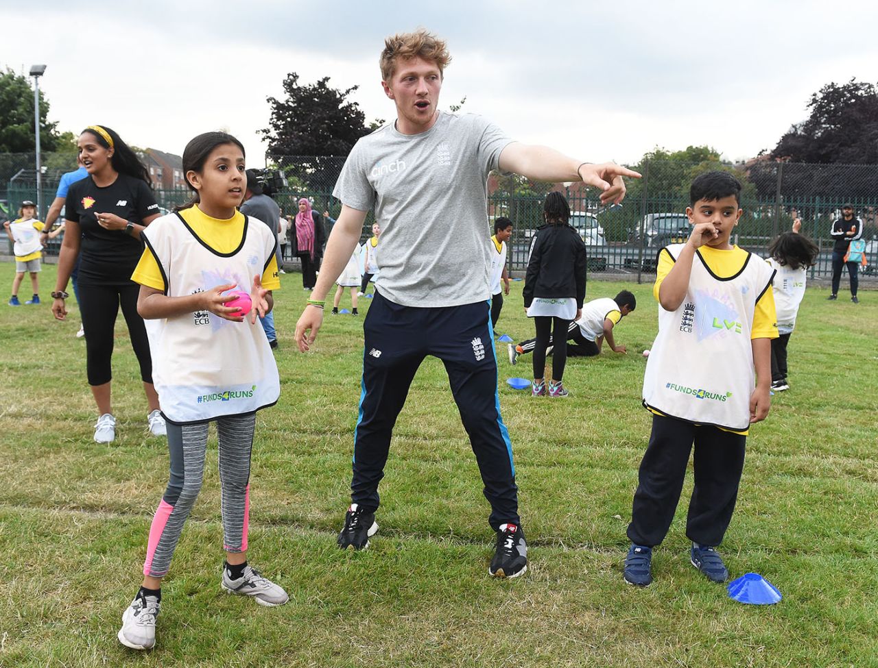 Dom Bess coaching at Haydn Road Community Cricket Club