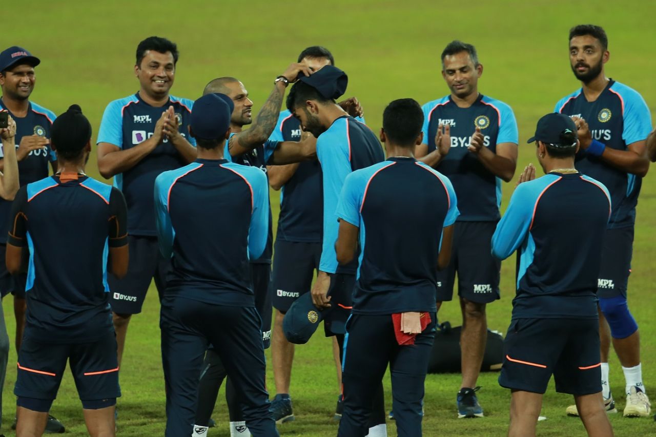 Devdutt Padikkal gets his T20I cap from Shikhar Dhawan, Sri Lanka vs India, 2nd T20I, Colombo, July 28, 2021