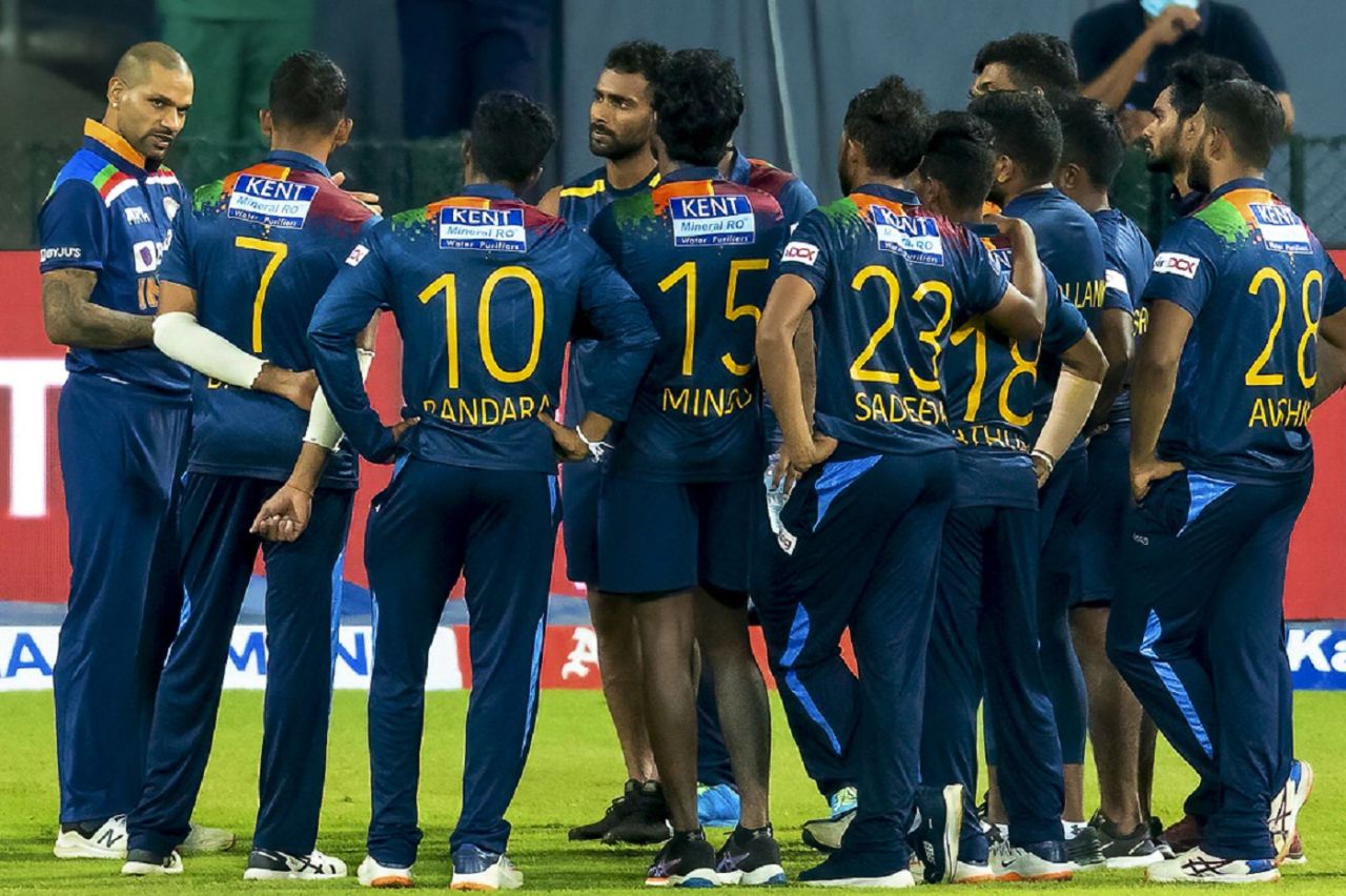 The Sri Lanka players are all ears as Shikhar Dhawan has a word with them, Sri Lanka vs India, 3rd T20I, Colombo, July 29, 2021