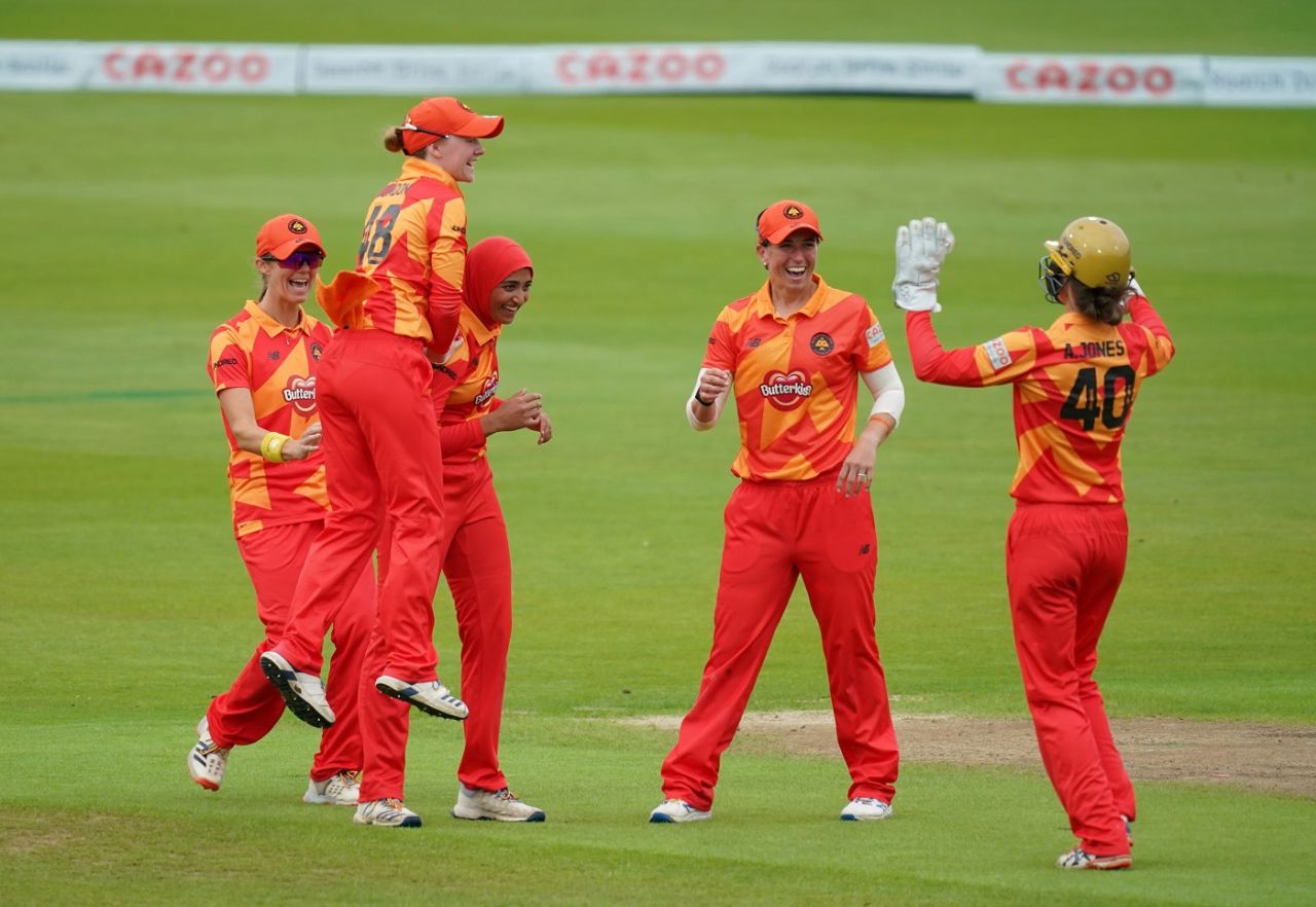 The Birmingham Phoenix players are overjoyed after a key wicket, Birmingham Phoenix vs Trent Rockets, Women's Hundred 2021, Birmingham, August 1, 2021