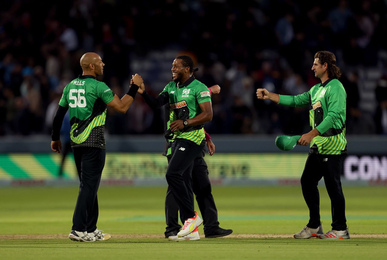 Chris Jordan gets congratulations from his team-mates, London Spirit vs Southern Brave, Lord's, Men's Hundred, August 1, 2021
