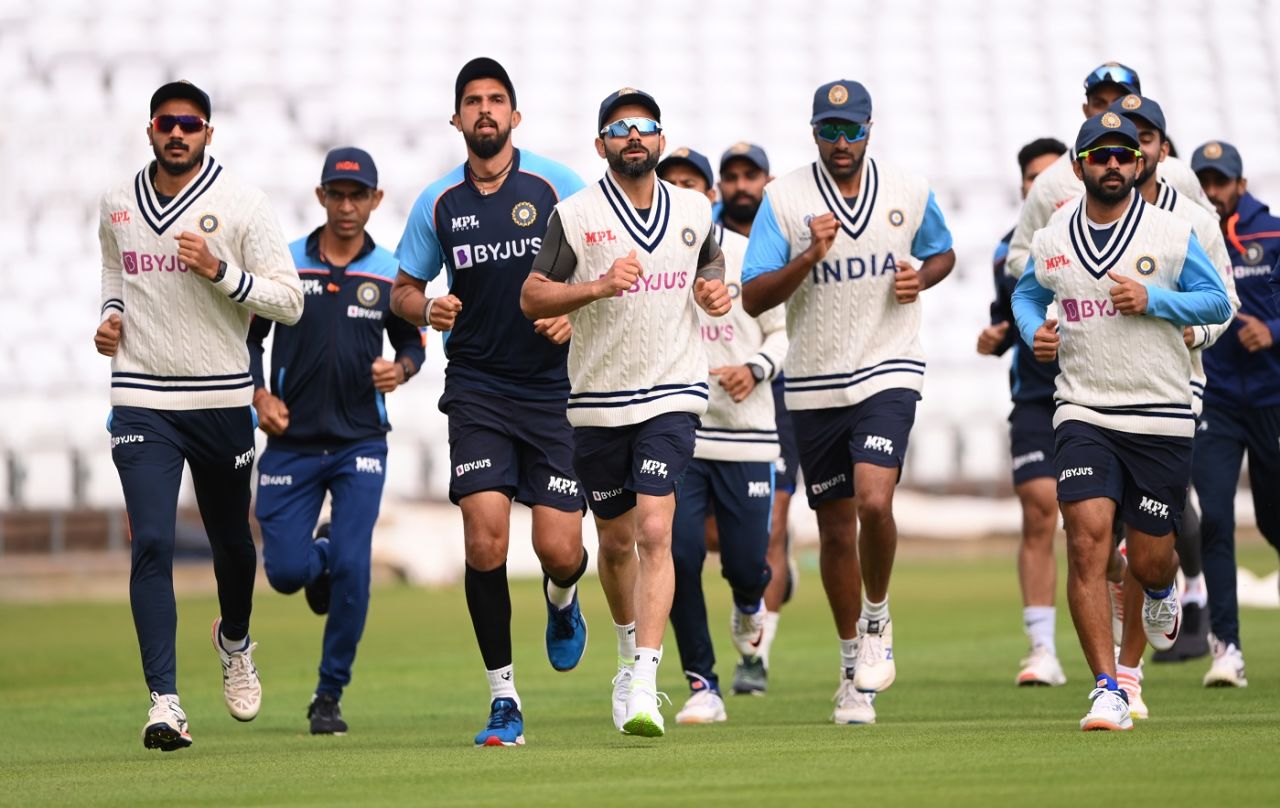 Axar Patel, Ishant Sharma, Virat Kohli, R Ashwin and Ajinkya Rahane prepare for the series opener against England, August 2, 2021
