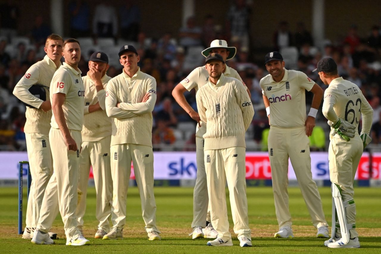 All eyes on the big screen: England await a DRS verdict, England vs India, 1st Test, Nottingham, 1st day, August 4, 2021