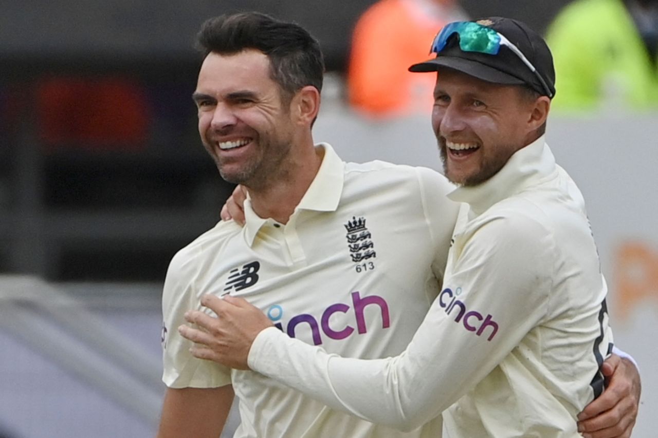James Anderson gave Joe Root reasons to smile on the second afternoon at Trent Bridge, England vs India, 1st Test, Nottingham, 2nd day, August 5, 2021