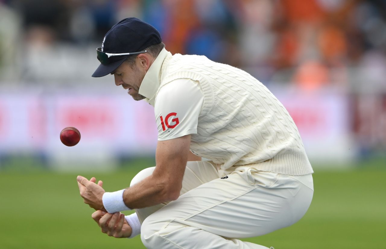 James Anderson spills a catch, England vs India, 1st Test, Nottingham, 3rd day, August 6, 2021