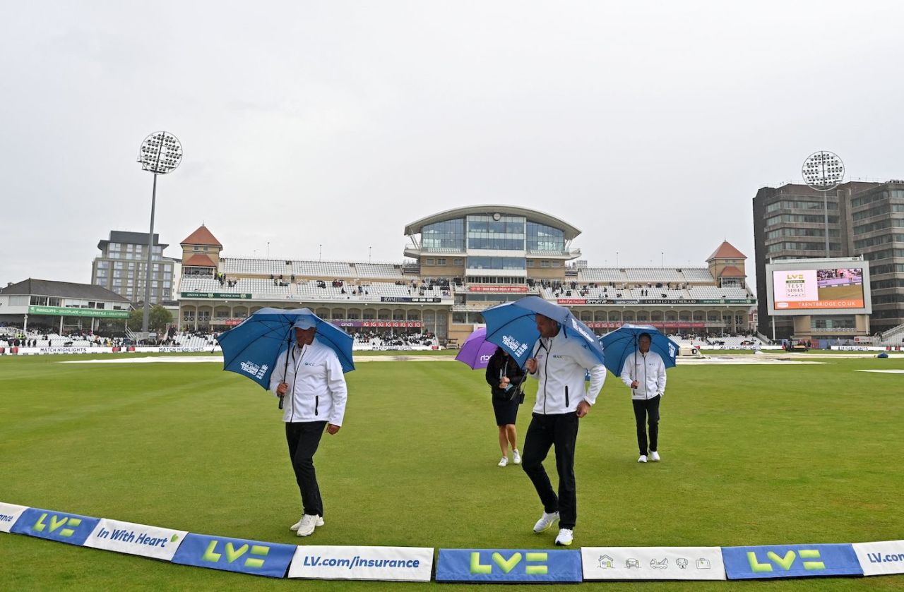 The umpires return after one more inspection, England vs India, 1st Test, Nottingham, 5th day, August 8, 2021