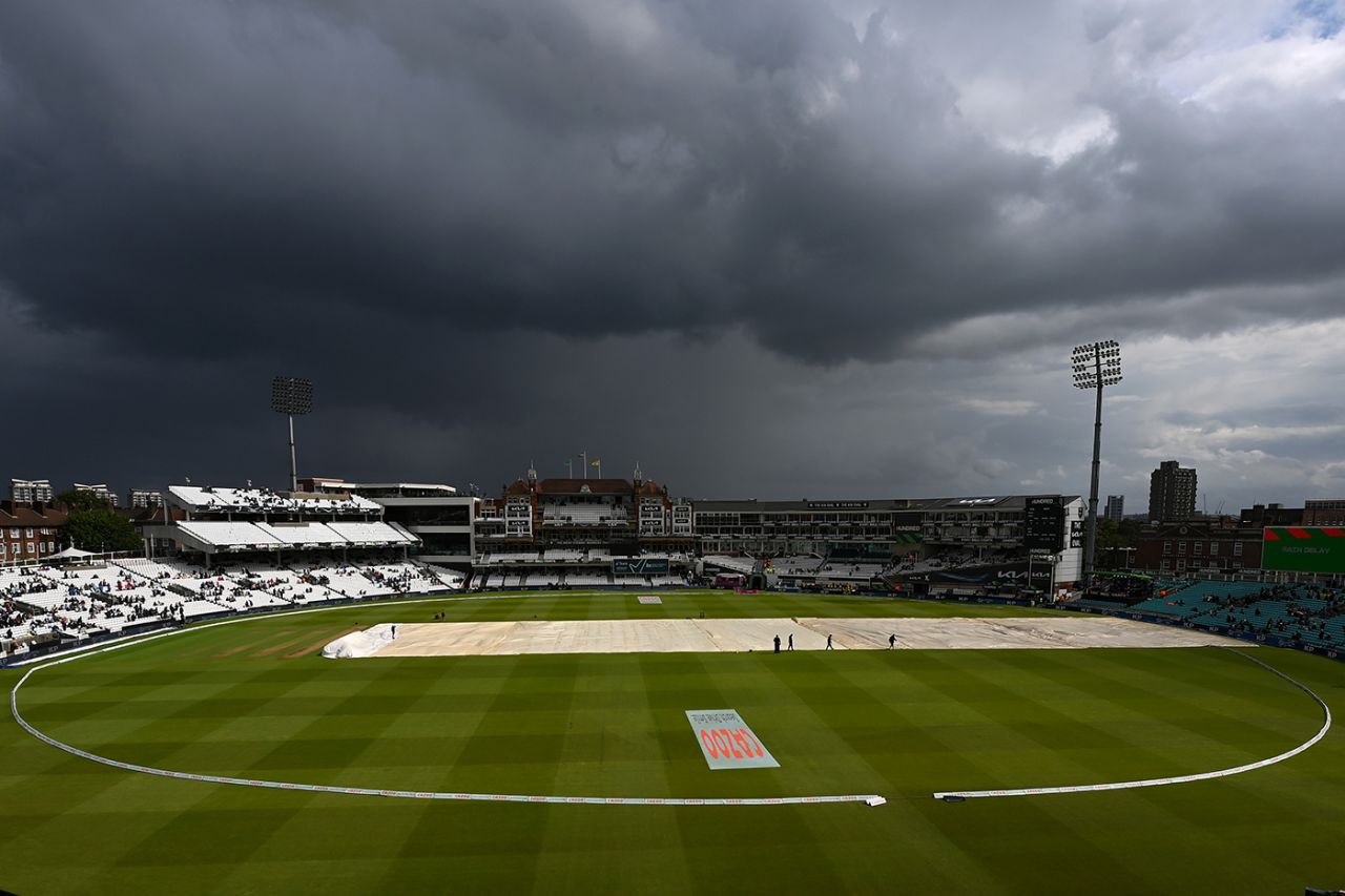 Persistent rain resulted in an abandonment of the early game, Oval Invincibles vs Trent Rockets, Women's Hundred, The Oval, August 8, 2021