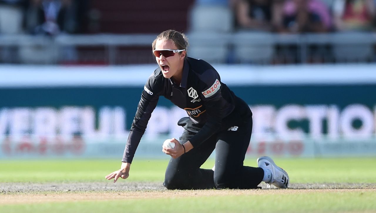 Alex Hartley took a low catch off her own bowling, Manchester Originals vs London Spirit, Women's Hundred, Old Trafford, August 10, 2021