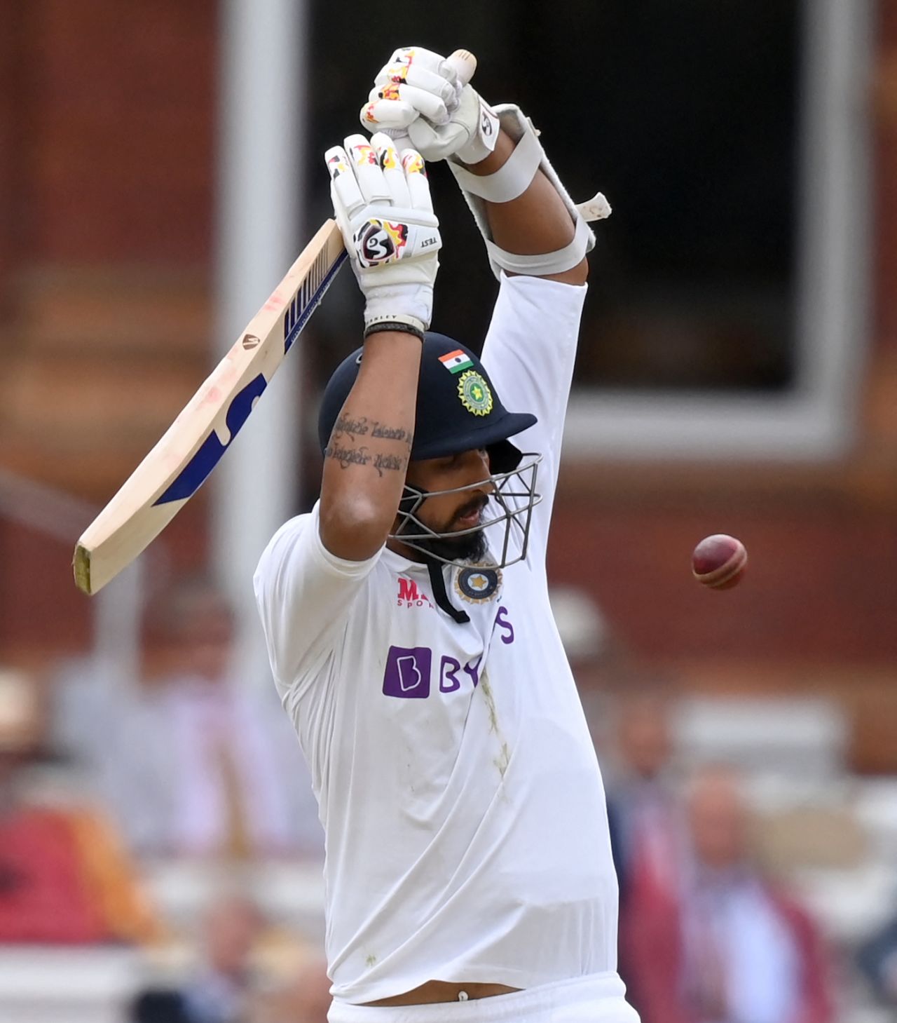 Ishant Sharma has his eyes on the ball while leaving down the leg side, England vs India, 2nd Test, Lord's, 2nd day, August 13, 2021