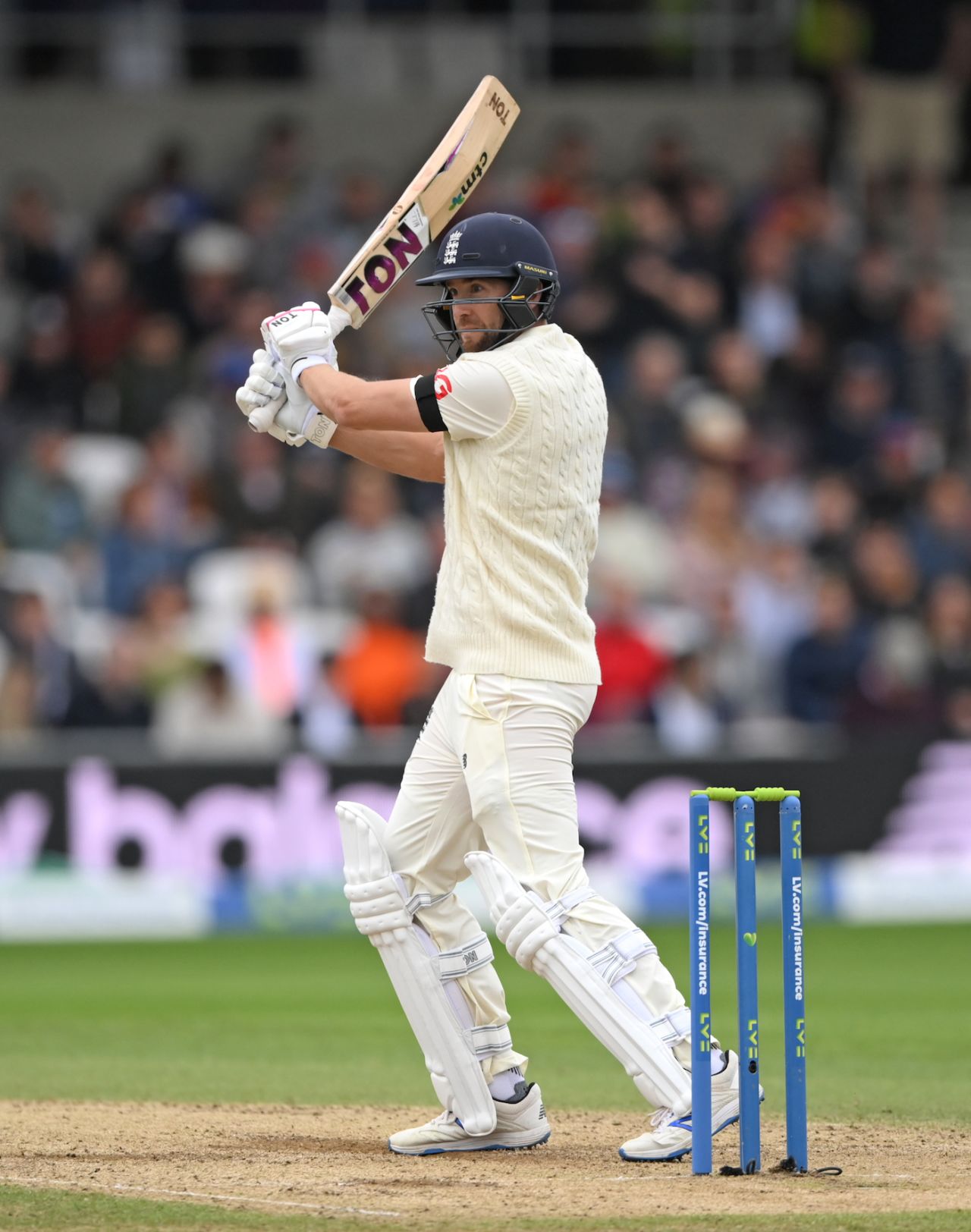 Dawid Malan cuts behind point, England vs India, 3rd Test, Leeds, 2nd day, August 26, 2021