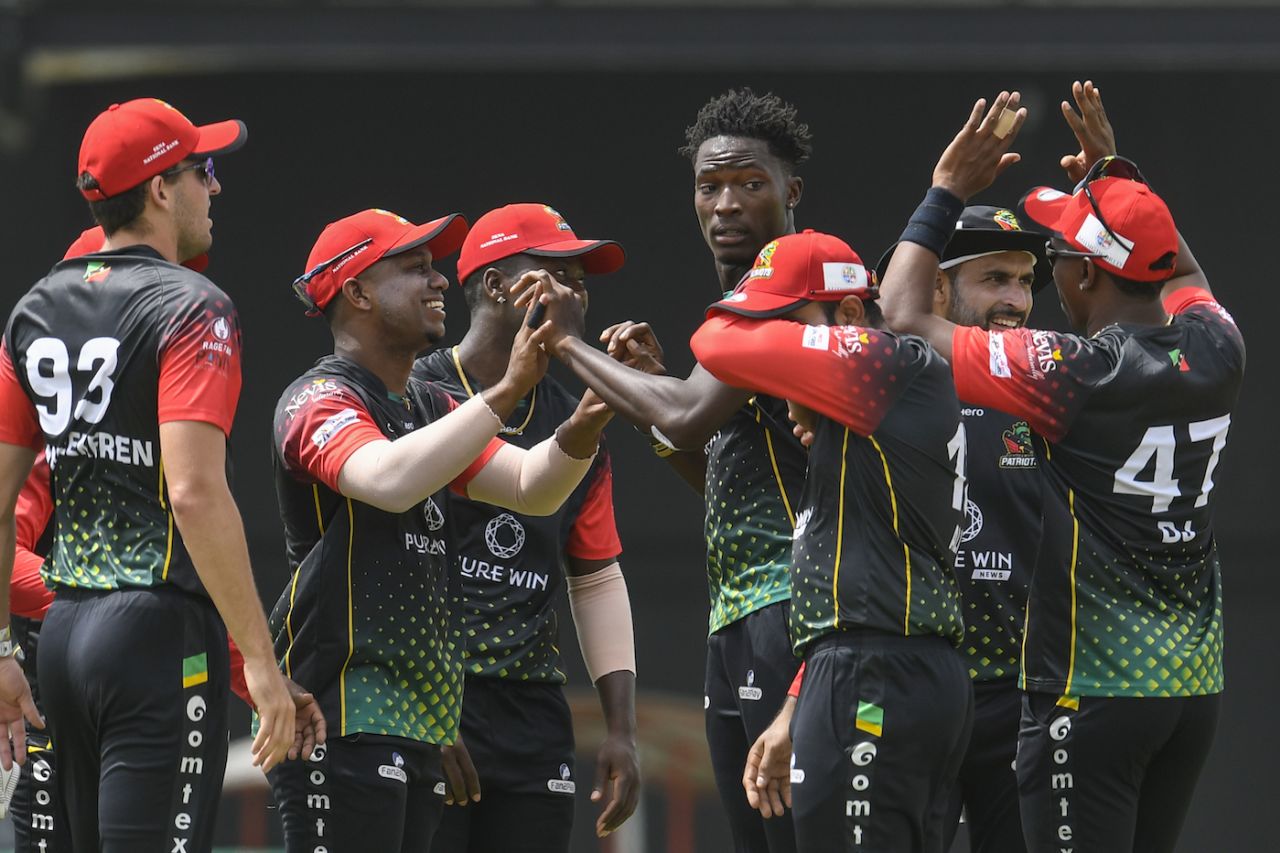 Dominic Drakes celebrates a wicket with his team-mates, Guyana Amazon Warriors vs St Kitts & Nevis Patriots, CPL 2021, Basseterre, August 28, 2021