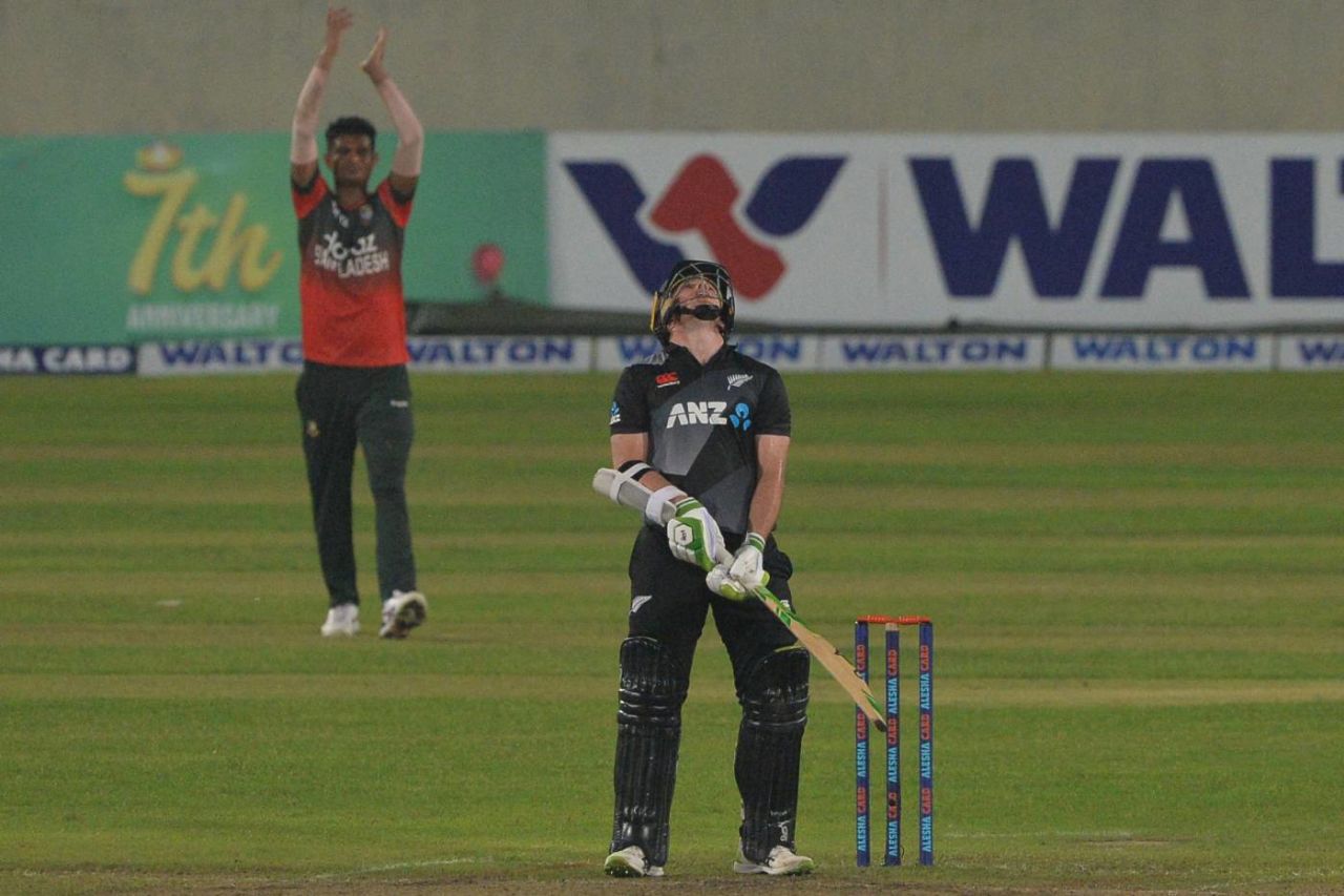 Tom Latham took the innings deep but couldn't pull it off, Bangladesh vs New Zealand, 2nd T20I, Dhaka, September 3, 2021