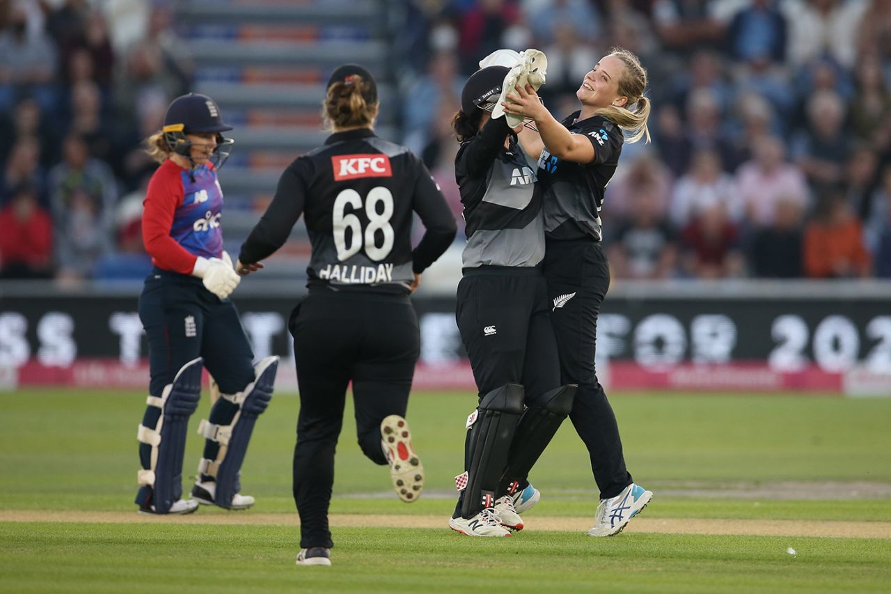 Jess Kerr celebrates making the opening incision, England vs New Zealand, 2nd women's T20I, Hove, September 4, 2021