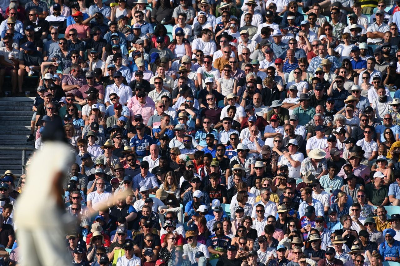 The crowd at The Oval soaks in the cricket - and the sunshine, England vs India, 4th Test, The Oval, London, 4th day, September 5, 2021