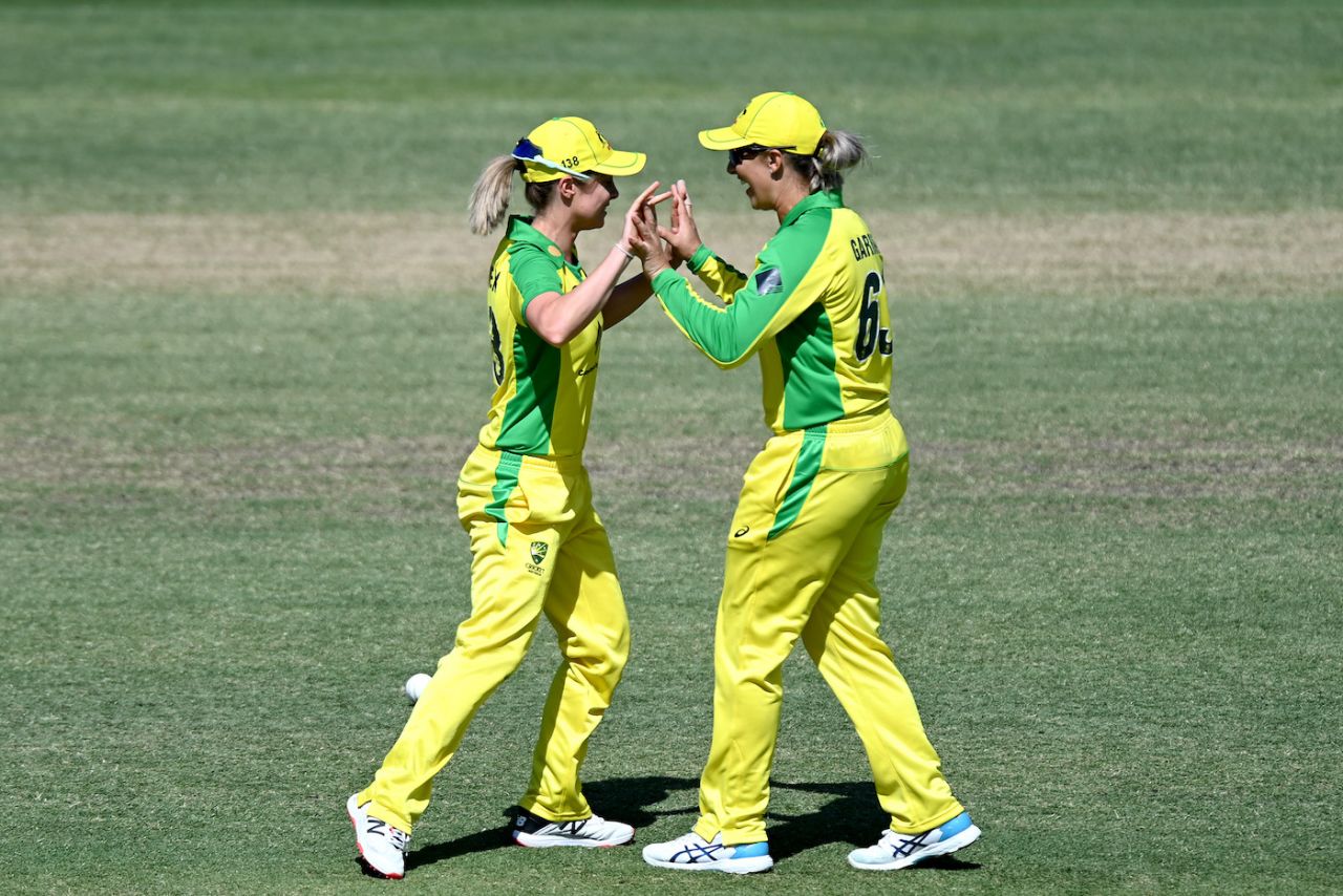 Sophie Molineux (left) celebrates the wicket of Sophie Devine with Ashleigh Gardner, Australia v New Zealand, 3rd ODI, Allan Border Field, October 7, 2020