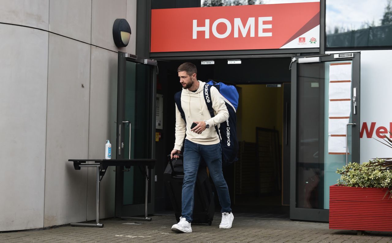 Chris Woakes leaves Old Trafford after the fifth Test was cancelled, England vs India, 5th Test, Manchester, 1st day, September 10, 2021