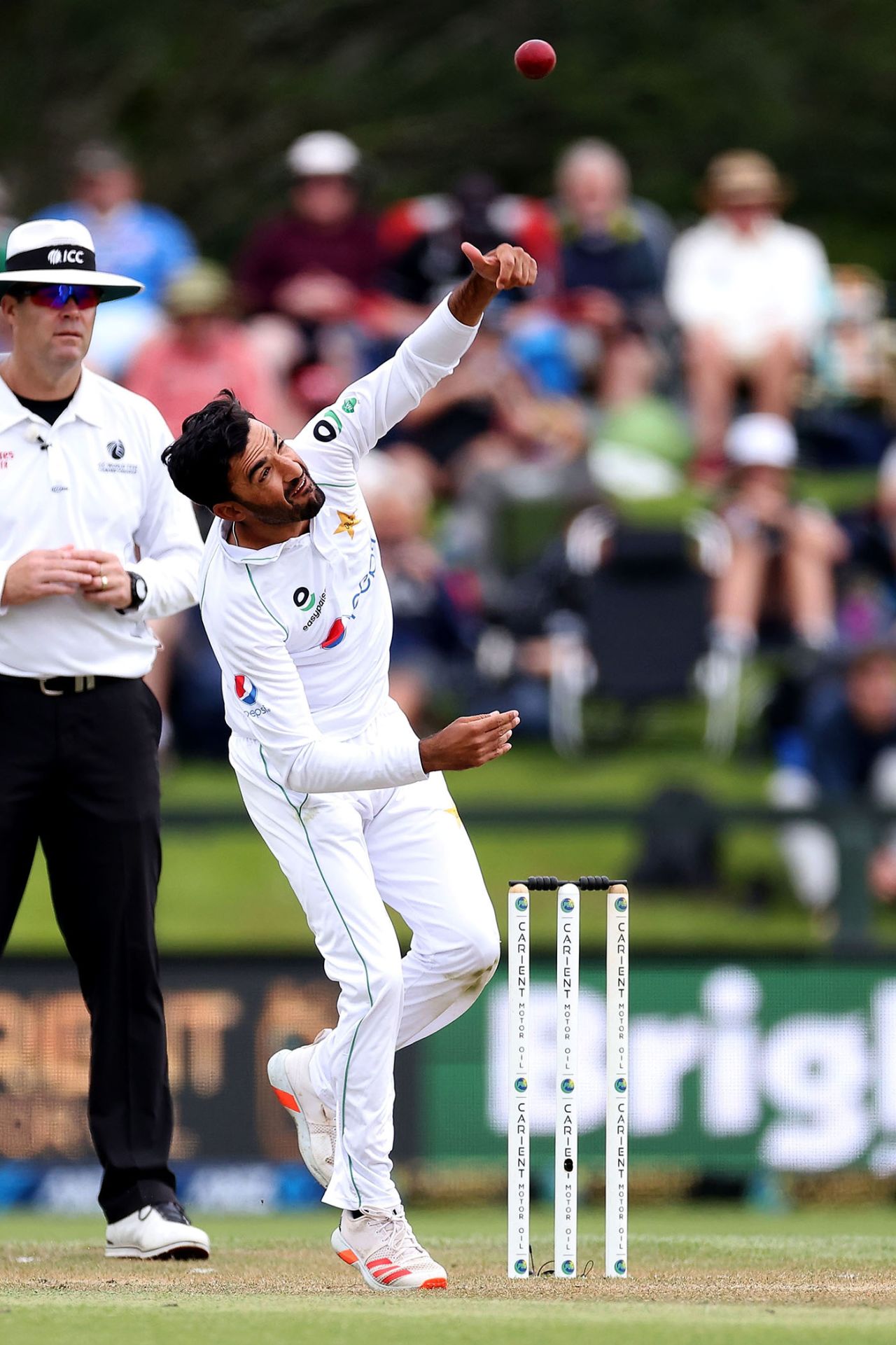 Zafar Gohar in action for Pakistan, 2nd Test, New Zealand vs Pakistan, Christchurch, January 5, 2021