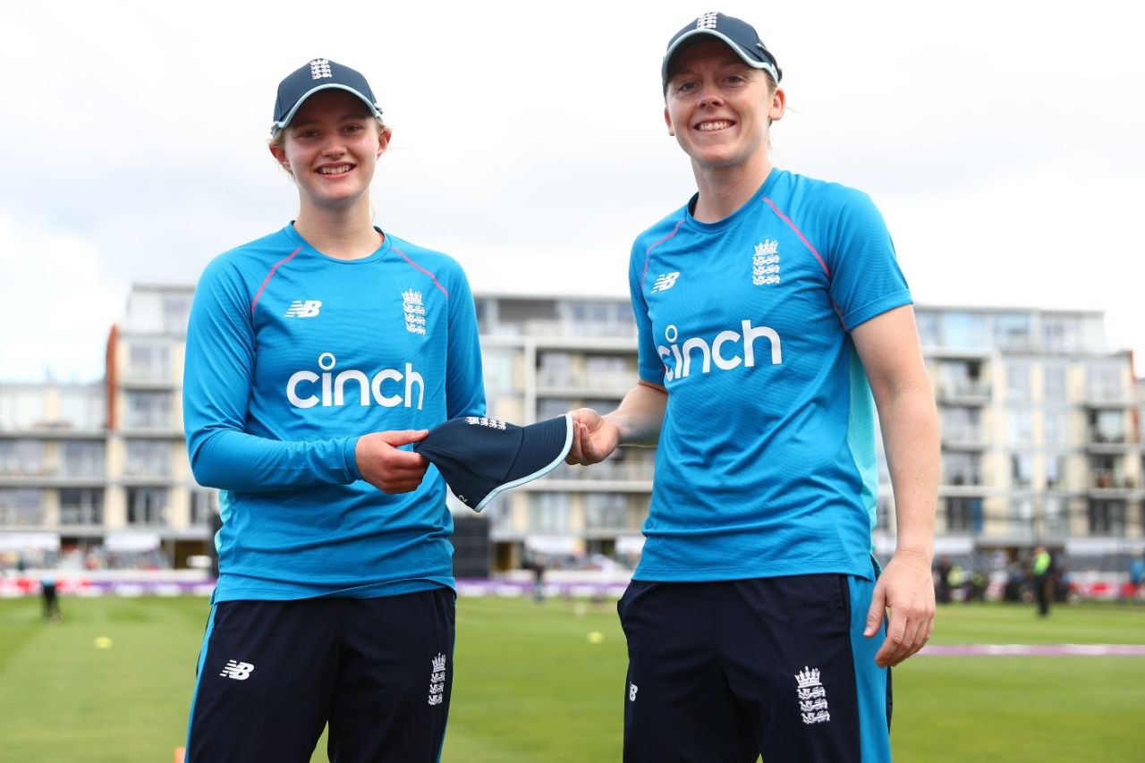 Charlotte Dean receives her ODI cap from Heather Knight, England vs New Zealand, 1st Women's ODI, Bristol, September 16, 2021
