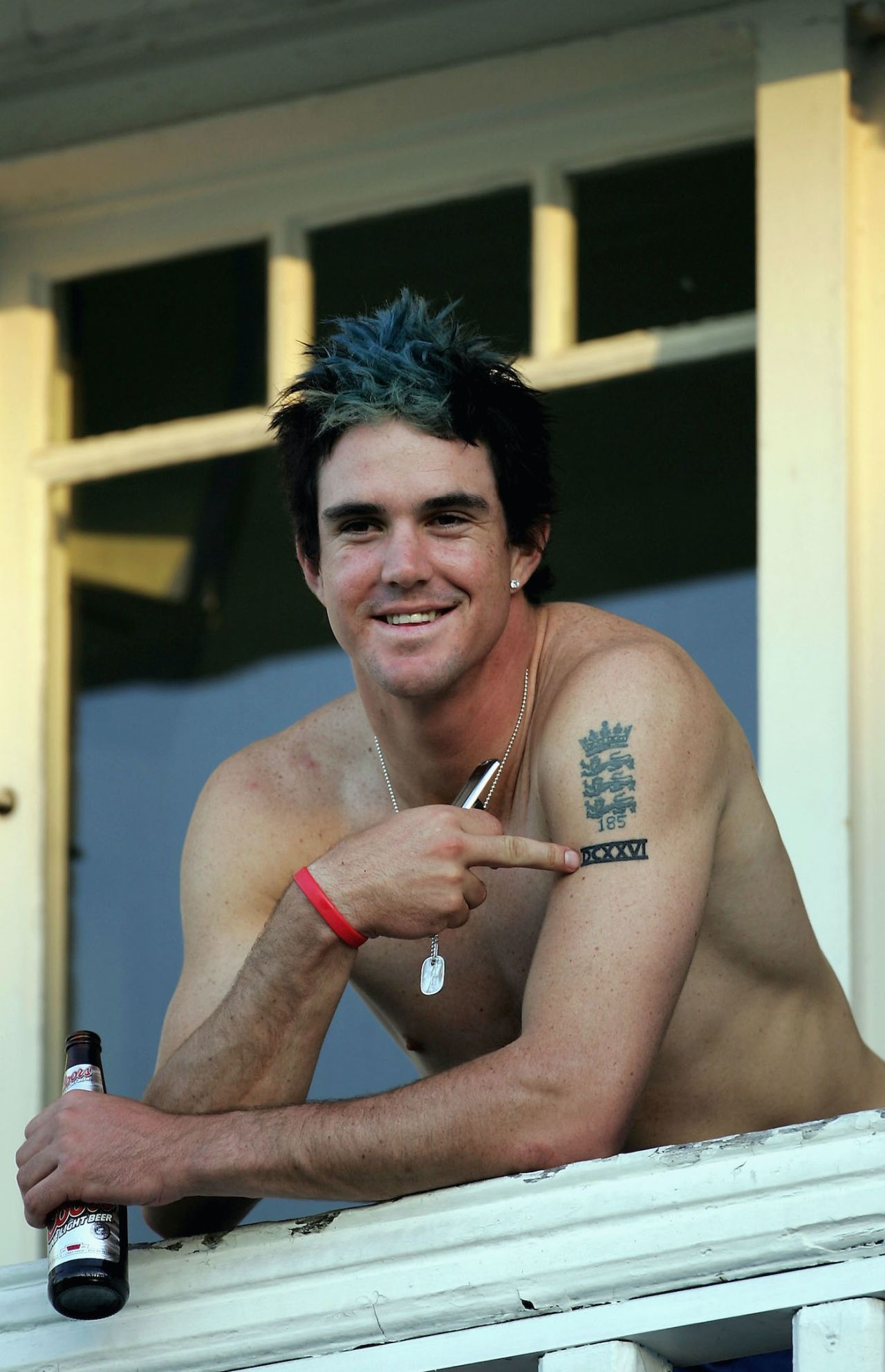 Kevin Pietersen celebrates after winning the fourth Test, day four, fourth Test, England vs Australia, The Ashes 2005, Trent Bridge, August 28, 2005