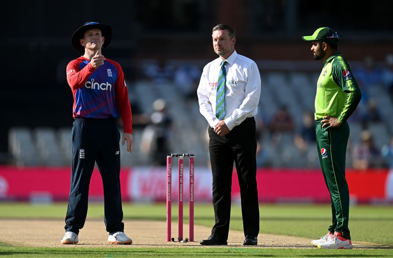 Eoin Morgan and Babar Azam at the toss, England vs Pakistan, 3rd T20I, Old Trafford, July 20, 2021