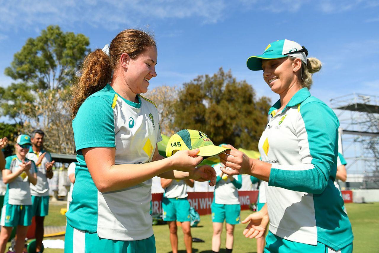 Hannah Darlington is handed new cap by Ash Gardner, Australia vs India, 1st Women's ODI, Mackay, September 21, 2021
