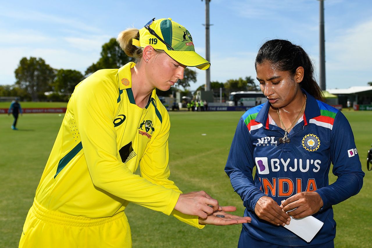 Meg Lanning and Mithali Raj at the toss, Australia vs India, 1st Women's ODI, Mackay, September 21, 2021