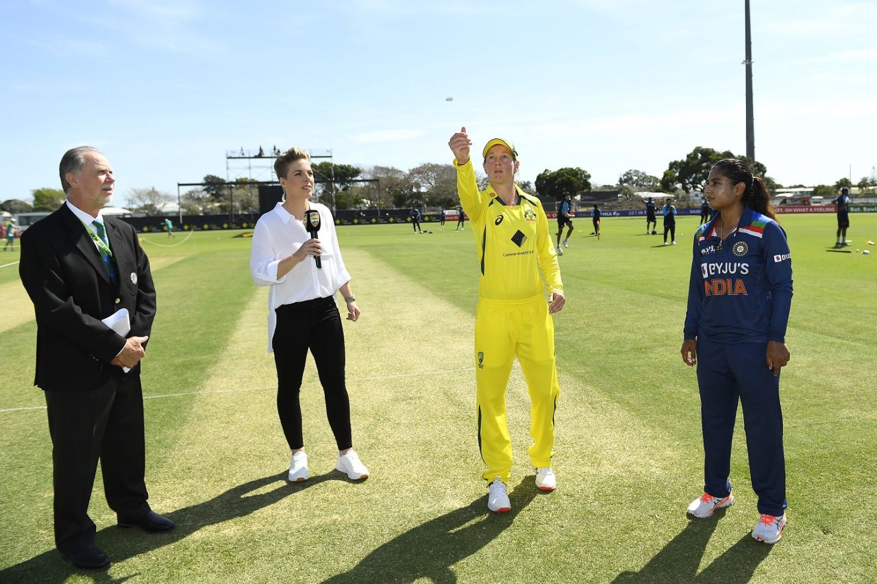 Meg Lanning tosses the coin in Mithali Raj's company while broadcaster Elyse Villani looks on, Australia vs India, 1st Women's ODI, Mackay, September 21, 2021