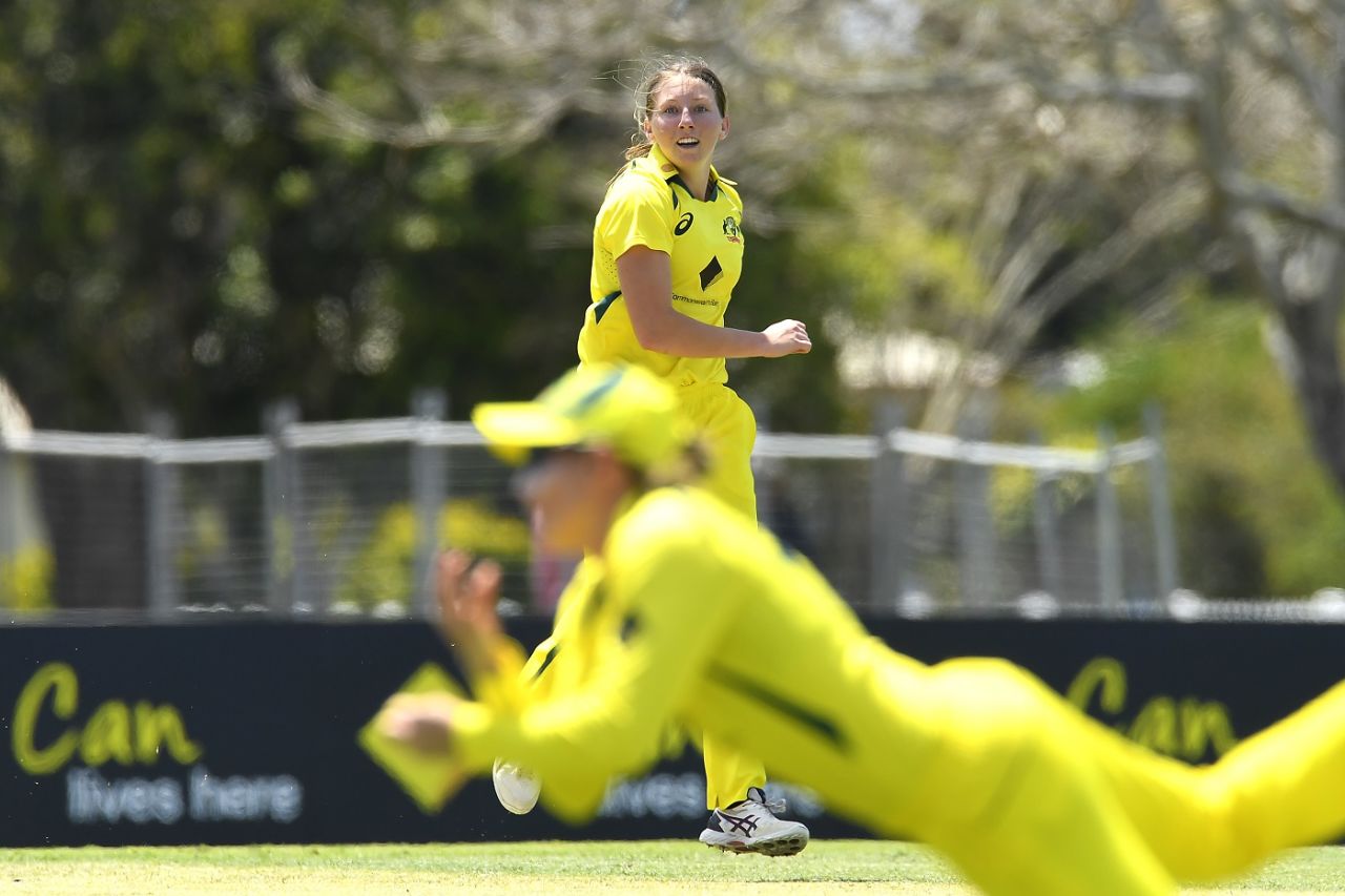 Darcie Brown missed out on a five-for thanks to Meg Lanning's dropped catch of Deepti Sharma at slip, Australia vs India, 1st Women's ODI, Mackay, September 21, 2021