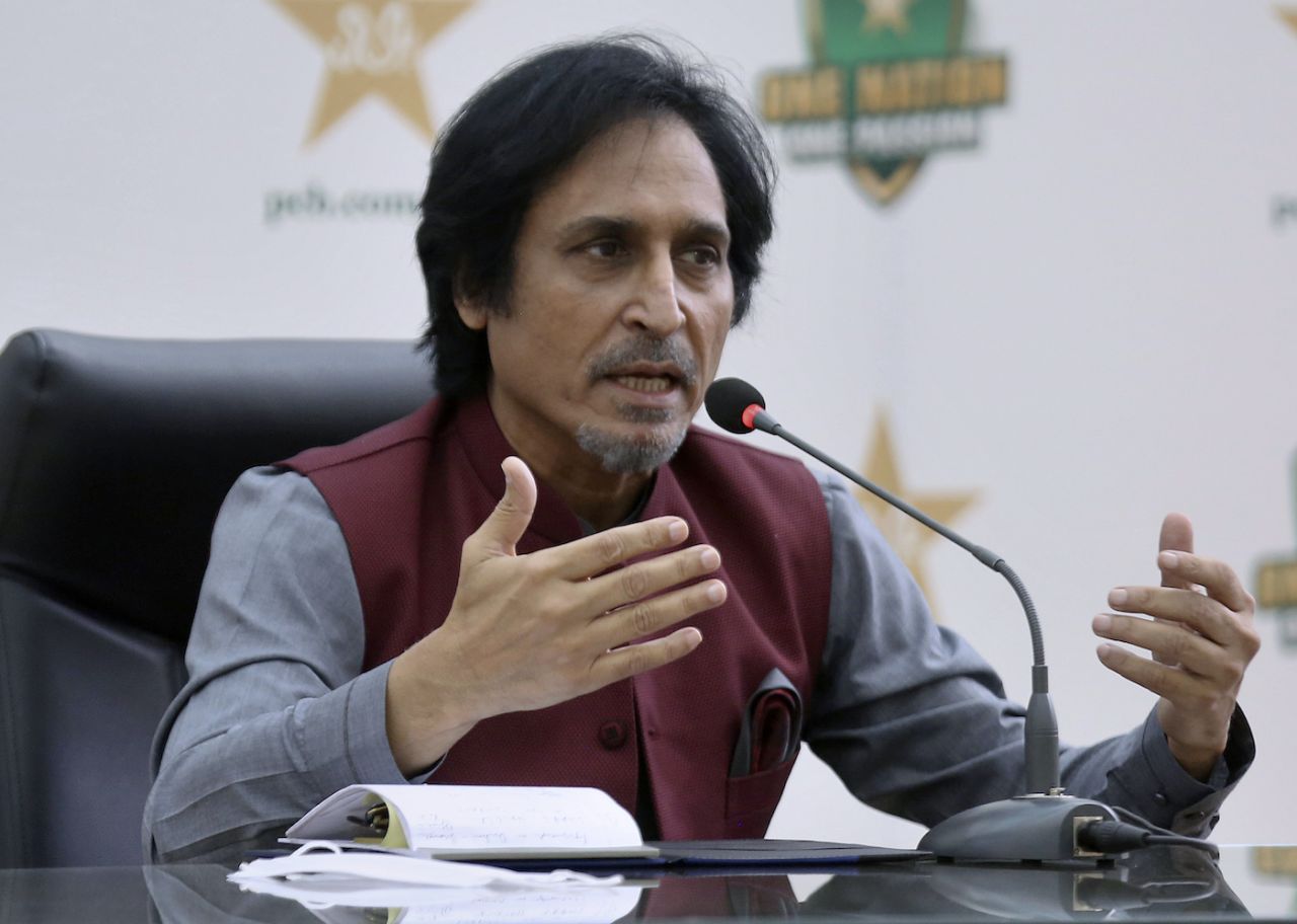 Ramiz Raja addresses the media after taking over as the new PCB chairman, Lahore, September 13, 2021