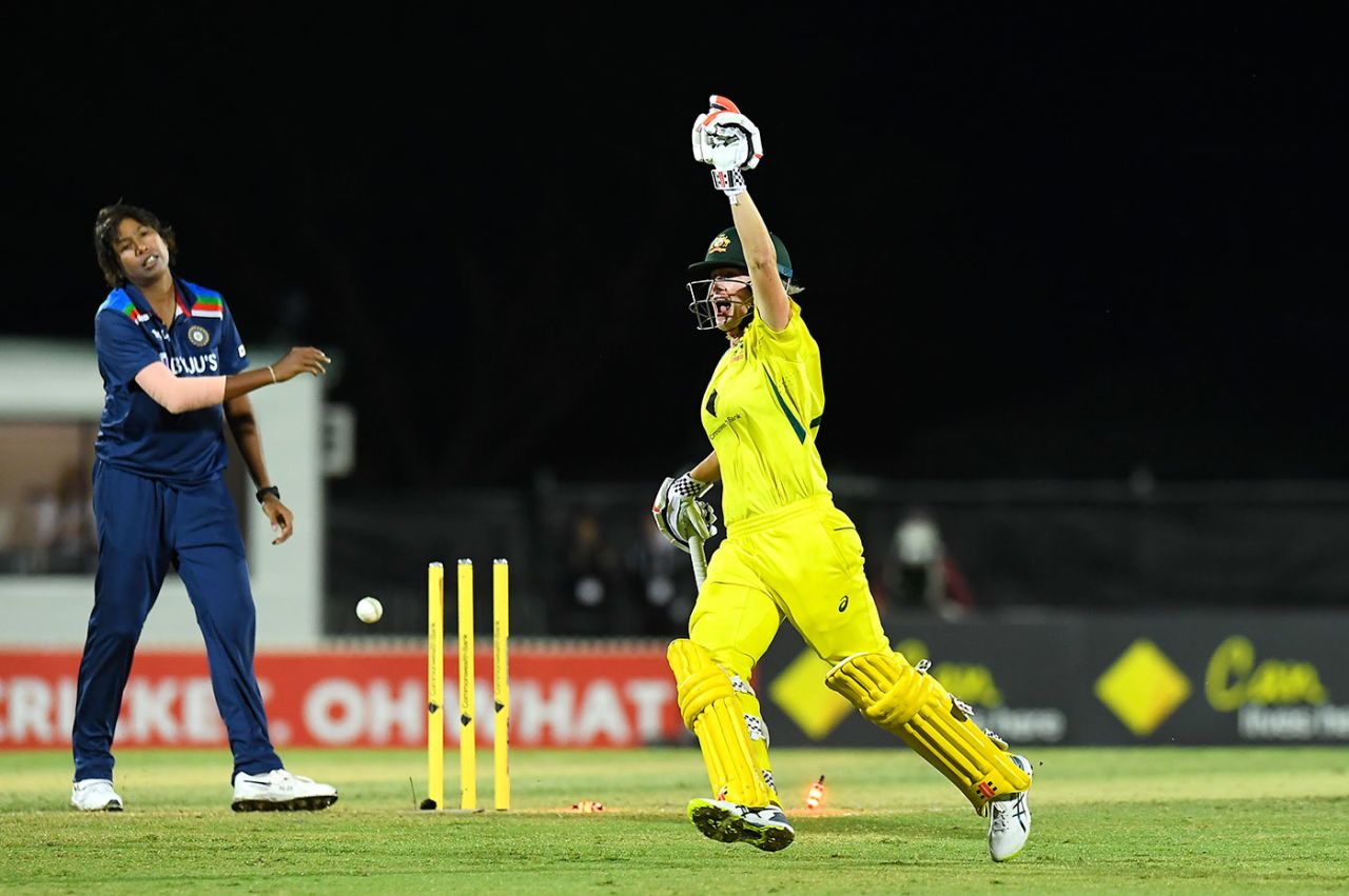 Beth Mooney celebrates the winning moment, Australia Women vs India Women, 2nd ODI, Mackay, September 24, 2021