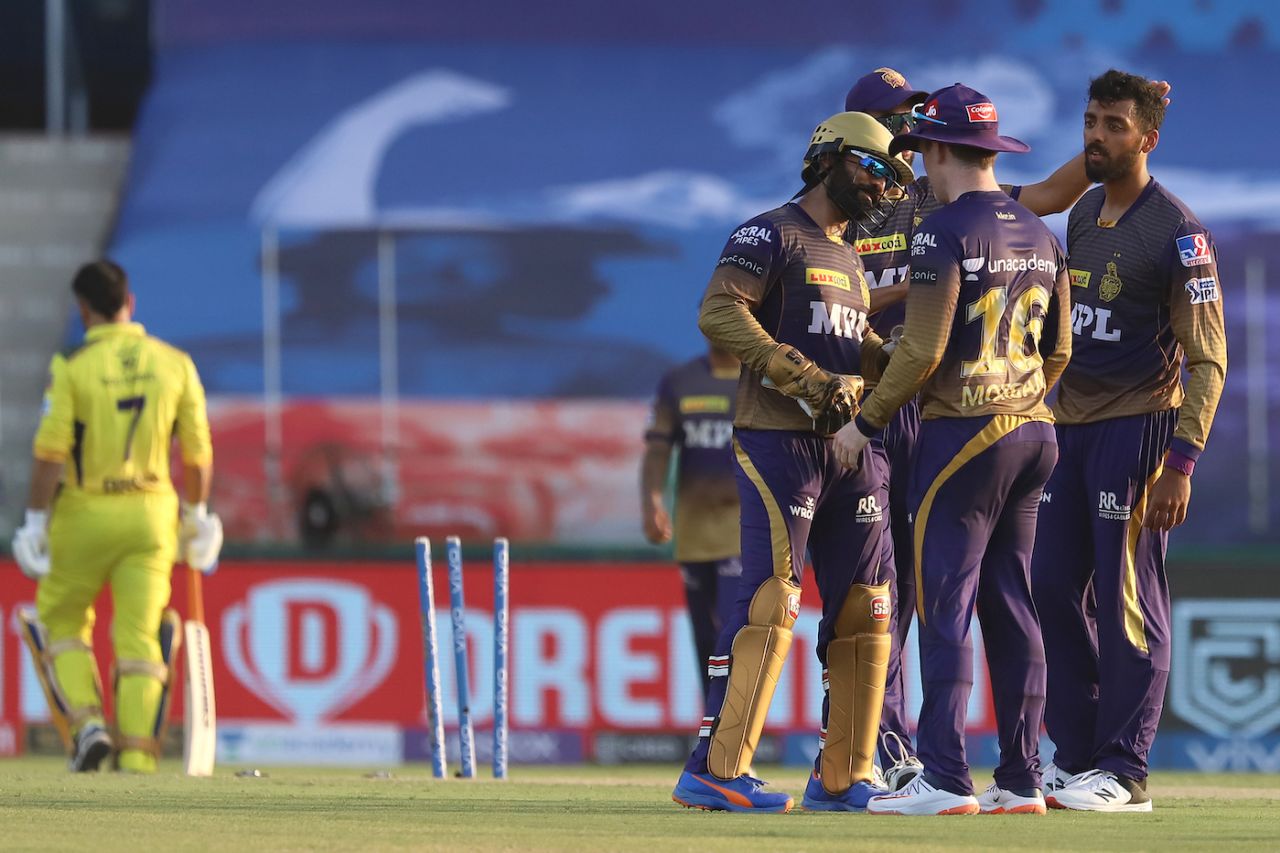 MS Dhoni walks back after being bowled by Varun Chakravarthy, Chennai Super Kings vs Kolkata Knight Riders, IPL 2021, Abu Dhabi, September 26, 2021