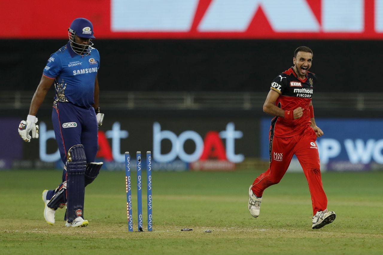 Harshal Patel bamboozled KIeron Pollard with a slower ball, Royal Challengers Bangalore vs Mumbai Indians, Dubai, IPL 2021, September 26, 2021