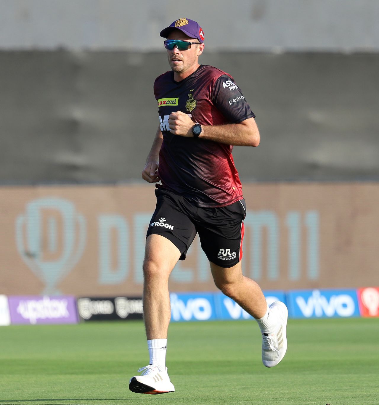 Tim Southee warms up, Abu Dhabi, September 23, 2021