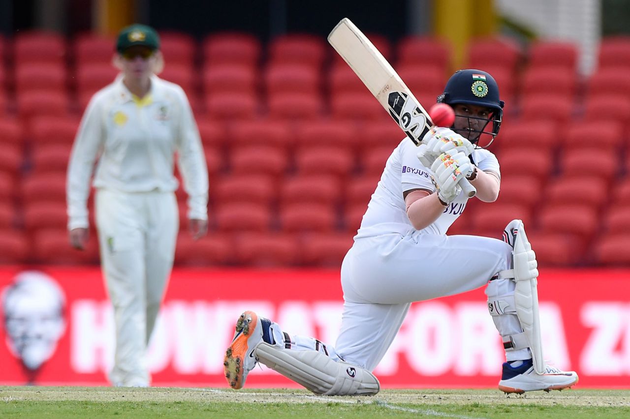 Deepti Sharma sweeps, Australia Women vs India Women, Only Test, Day 3, Carrara, October 2, 2021