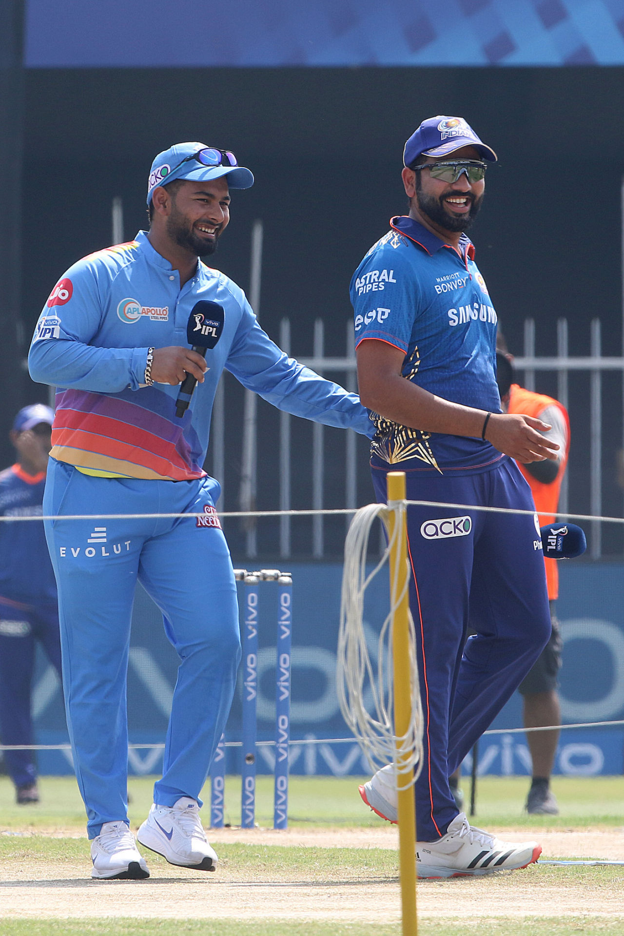 Rishabh Pant and Rohit Sharma at the toss, Mumbai Indians vs Delhi Capitals, IPL 2021, Sharjah, October 2, 2021