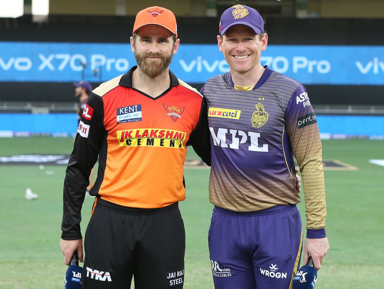 Kane Williamson and Eoin Morgan at the toss, Kolkata Knight Riders vs Sunrisers Hyderabad, IPL 2021, Dubai, October 3, 2021