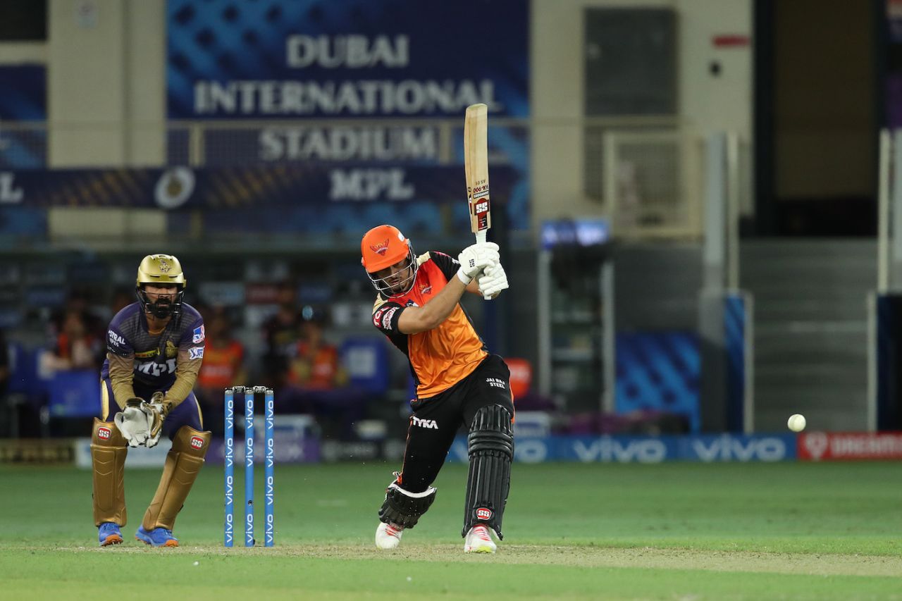 Abdul Samad hits powerfully down the ground, Kolkata Knight Riders vs Sunrisers Hyderabad, IPL 2021, Dubai, October 3, 2021