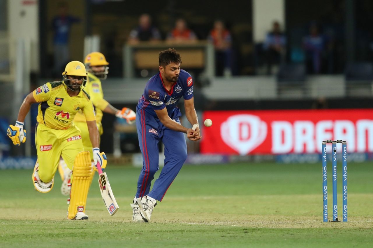Avesh Khan was struck on his left thumb - which he had fractured earlier this year - while trying to collect a throw off the last ball of CSK's innings, Delhi Capitals vs Chennai Super Kings, IPL 2021, Dubai, October 4, 2021