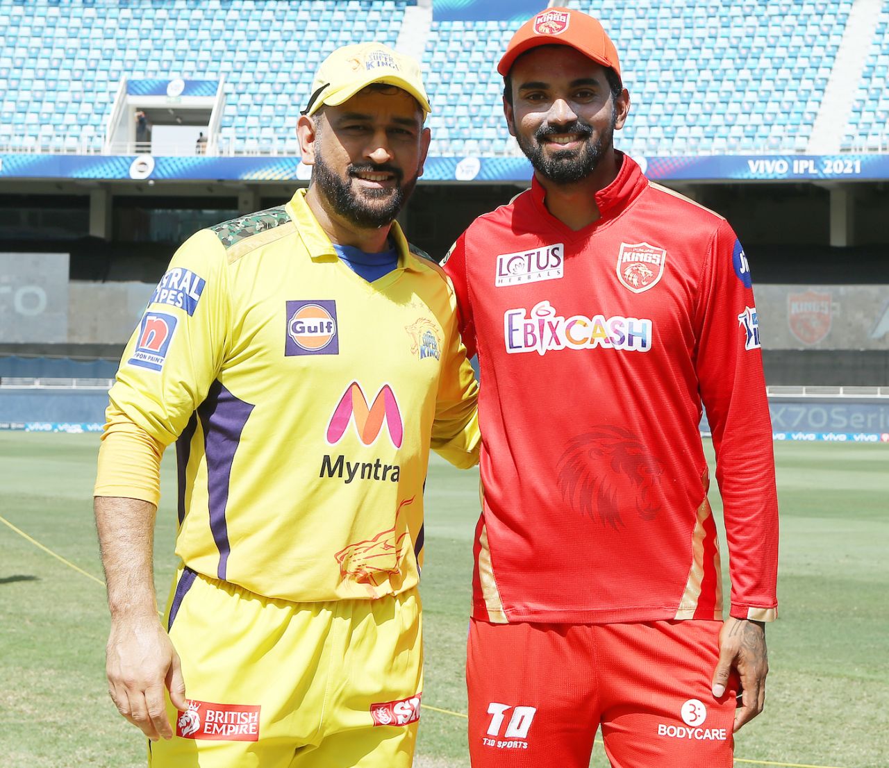 MS Dhoni and KL Rahul at the toss, Chennai Super Kings vs Punjab Kings, IPL 2021, Dubai, October 7, 2021